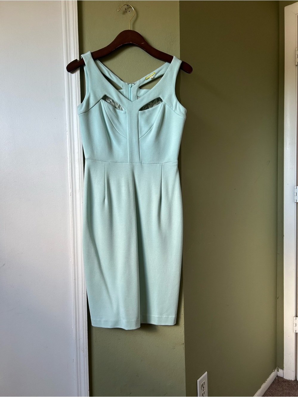 Gianni Bini Mint Sheath Dress with Front Cutouts Sz 0